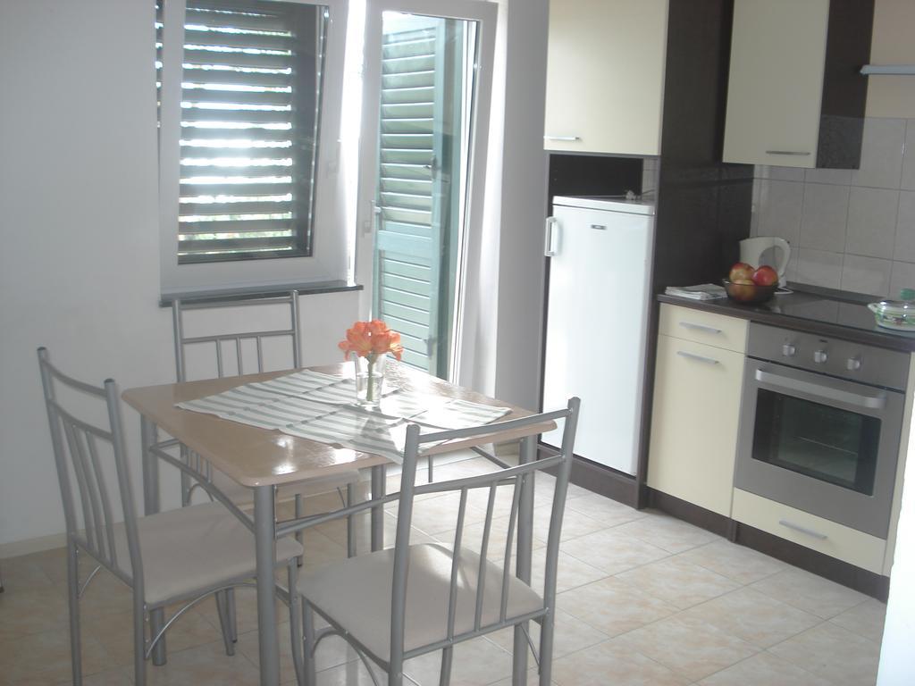Apartments Smiljana Omiš Dış mekan fotoğraf