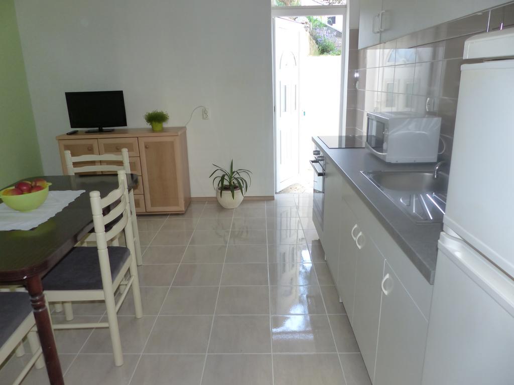 Apartments Smiljana Omiš Dış mekan fotoğraf
