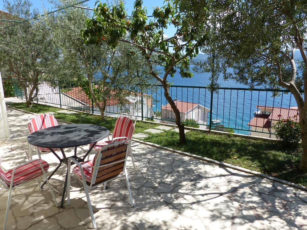 Apartments Smiljana Omiš Dış mekan fotoğraf