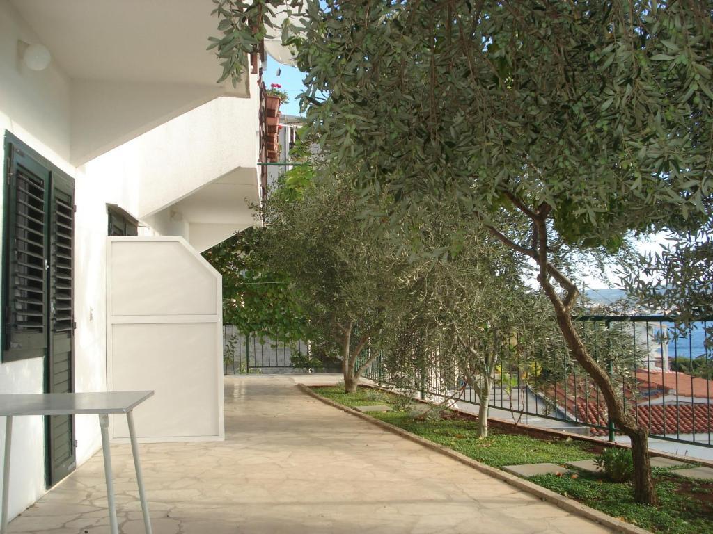 Apartments Smiljana Omiš Dış mekan fotoğraf